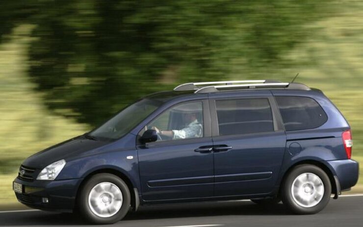 Kia_Carnival_2006_f01 Kia_Carnival_2006_f01