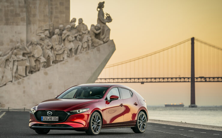 Mazda 3 2019_02_mazda3_show_1.jpg Werk