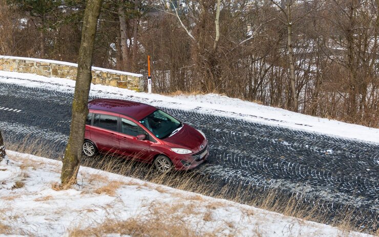 Autofahren im Winter Autofahren im Winter ÖAMTC / Bauer