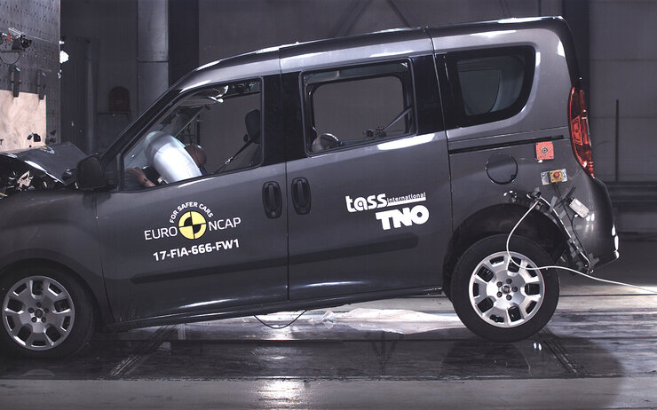 Crashtest Fiat Doblò Crashtest Fiat Doblò ÖAMTC