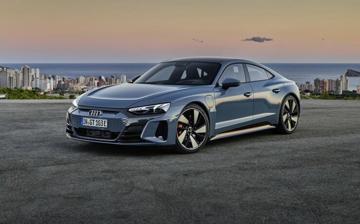 Audi e-Tron GT.jpg Audi e-Tron GT.jpg https://www.audi-mediacenter.com/de