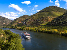 Auf-dem-Rio-Douro-durch-das-Tal-des-Portweins.jpg Auf-dem-Rio-Douro-durch-das-Tal-des-Portweins.jpg ÖAMTC REISEN