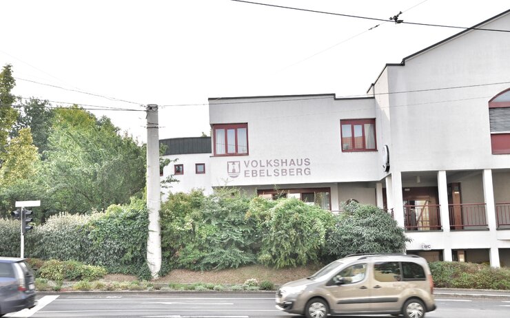Vom Volkshaus Ebelsberg zum Linzer Hauptplatz Volkshaus Ebelsberg ÖAMTC