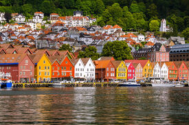Große-Norwegen-Rundreise-Bergen-Bryggen.jpg Große-Norwegen-Rundreise-Bergen-Bryggen.jpg ÖAMTC REISEN