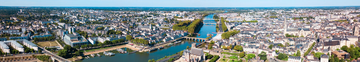 Luftaufnahme von Angers iStock.com / saiko3p