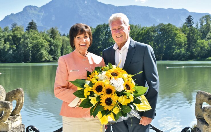 Präsident Erich Lobensommer mit seiner Amtsvorgängerin Renate Hilber Präsident Erich Lobensommer mit seiner Amtsvorgängerin Renate Hilber ÖAMTC Salzburg