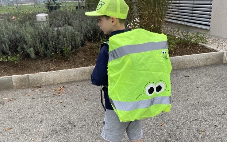 Rucksack-Schutzhülle.jpg Rucksack-Schutzhülle.jpg ÖAMTC