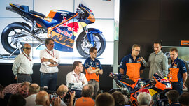 150356_Carmelo Ezpeleta_ Stefan Pierer_ Pit Beirer_ Mika Kallio_ Sebastian Risse _ Mike Leitner KTM RC16 Spielberg 2016.jpg