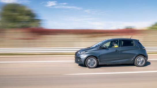 2021_11_renault_zoe_MZ_block1_3.jpg