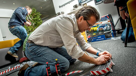 Carrera_Bahn_HH_von unten_6724_CMS.jpg