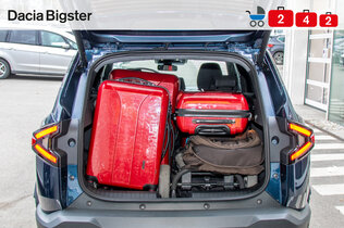 Dacia Bigster_Koffer_Kinderwagen_Seite_CMS.jpg