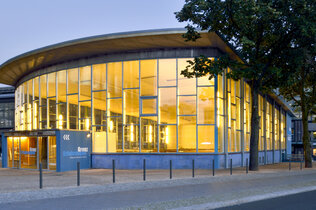 Foto_AxelThuenker NEU_CMS.jpg