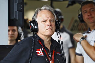 Gene Haas looks on-572_CMS.jpg