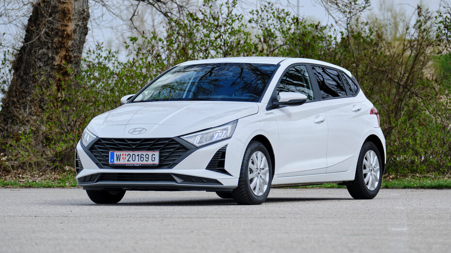 Hyundai i20_Seite vorne_Sebi_CMS.jpg