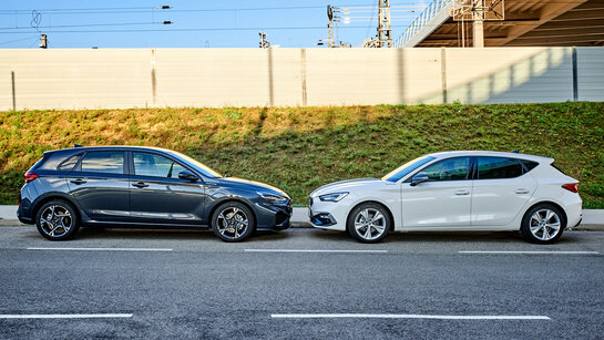 Hyundai i30_Seat Leon FR_er016_CMS.jpg