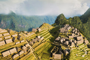 Visual der immersiven Ausstellung von Machu Piccu.