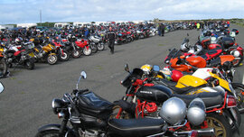 Man_Motorrad_1_CMS.jpg Michael Stirner