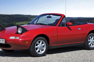Mazda-MX-5-NA-fotoshowBig-16d1dea4-715999_CMS.jpg
