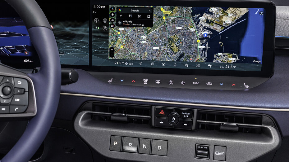 Touchscreen und Schalter in einem Auto