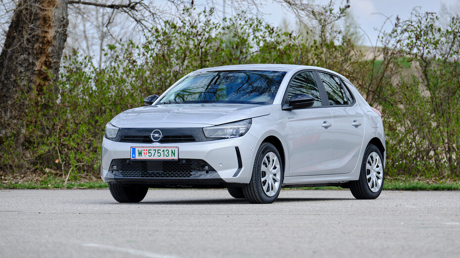 Opel Corsa_Seite vorne_Sebi_CMS.jpg