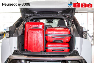 Peugeot e3008_Koffer_Kinderwagen_Seite_CMS.jpg
