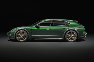 Porsche Taycan_cross_302_CMS.jpg