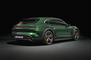 Porsche Taycan_cross_303_CMS.jpg