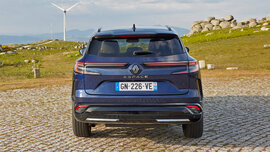 Renault Espace 2023_hinten_CMS.jpg