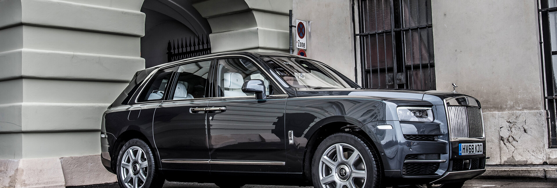 Rolls Royce Cullinan_HEN_0180_CMS.jpg