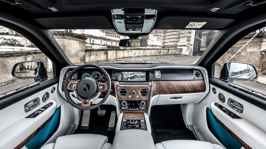 Rolls Royce Cullinan_HEN_0257_CMS.jpg