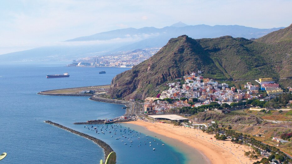 Die kanarische Insel Teneriffa von oben.