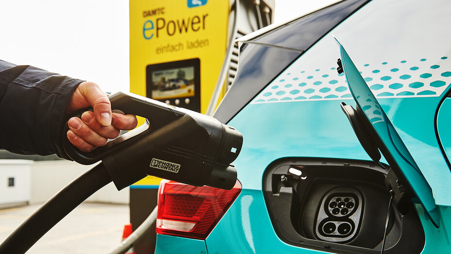 VW ID3_VW Golf_er113_CMS.jpg