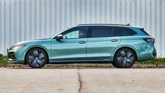 VW PASSAT VARIANT RLine_er063_CMS.jpg