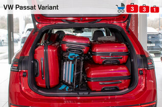 VW Passat Variant_Koffer_Kinderwagen_Seite_CMS.jpg
