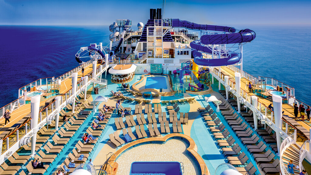 sm_ncl_bliss_pool.jpg Norwegian Cruise Line