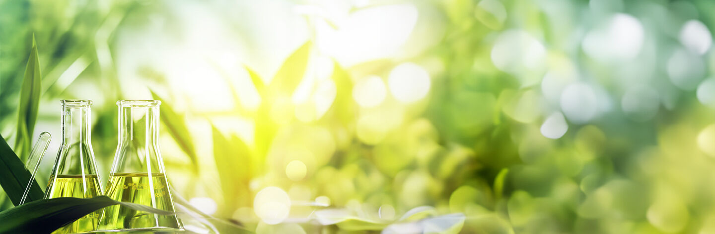 0161_24 Social Media Grafik_Erreichung_Klimaziele2030_1440x506.jpg ÖAMTC