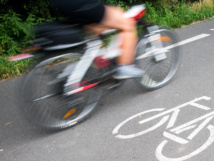 Fahrrad am Radeweg