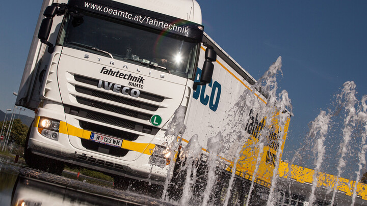 Bremstraining, Sicherheitstechnik LKW und Bus Bremstraining, Sicherheitstechnik LKW und Bus