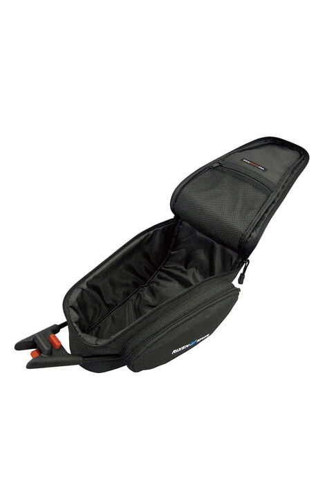 Geöffnete Satteltasche mit schwarzem Inneren.