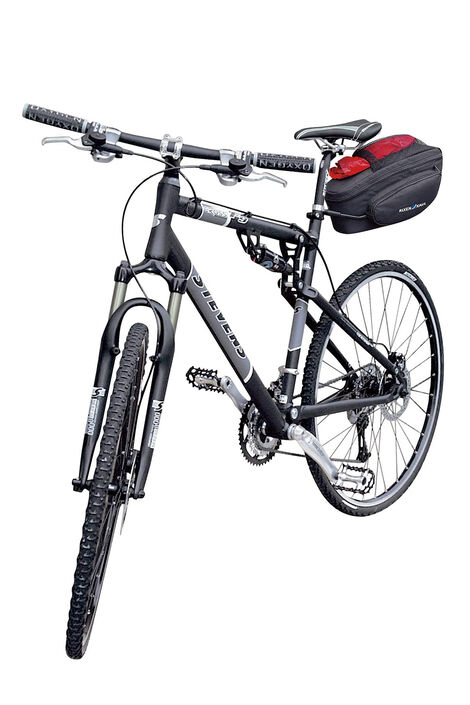 Satteltasche montiert unter dem Sattel.