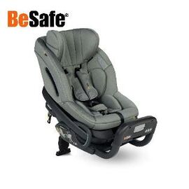 alt="BeSafe Stretch 2 Reboarder, rückwärtsgerichteter Kindersitz von 61 bis 125 cm und bis 36 kg. i-Size Kindersitz mit bestandenem Plus Test, hoher Sicherheit, viel Beinfreiheit und langer Nutzungsdauer bis ca. 7 Jahre."