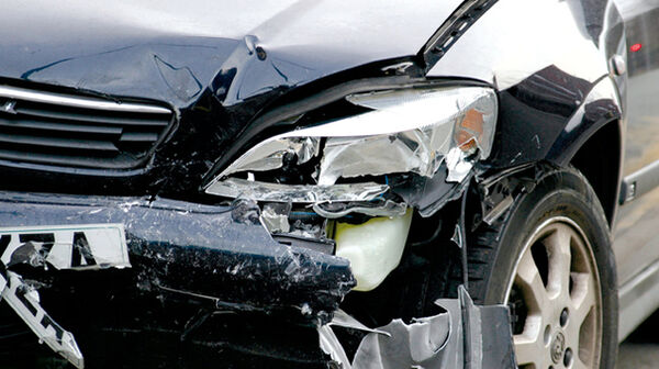 Unfallfahrzeug in Großformat