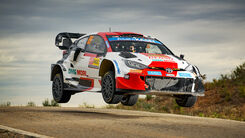 Kalle Rovanperä in einem Toyota bei einer Rallye