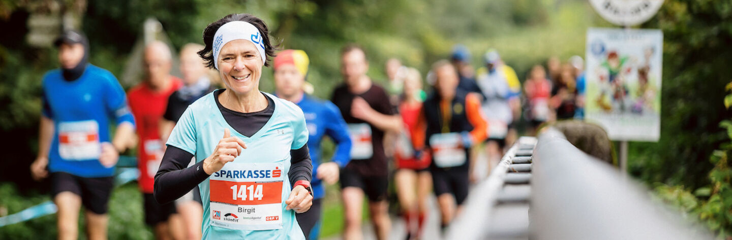 Laufende bei Marathon-Veranstaltung