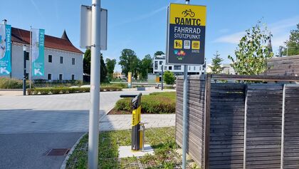 ÖAMTC Stützpunkt - Fahrrad-Station Schloss Traun