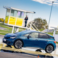 Fahrtechnik Tipps zum Fahren auf glatter Fahrbahn