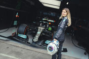 F1-Academy-Siegerin Doriane Pin betritt mit ihrem ersten F1-Test Neuland F1 Academy Champion Doriane Pin Breaks New Ground with Maiden F1 Test 