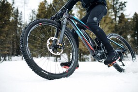 E-Bike im Winter iStock-1184139711