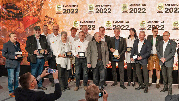 AMF-Ehrung der Sicherheitsstaffel-Österreichring zum 50-jährigen Bestehen. Zweiter von rechts: Kevin Kaltenegger. AMF-Ehrung der Sicherheitsstaffel-Österreichring zum 50-jährigen Bestehen. Zweiter von rechts: Kevin Kaltenegger.