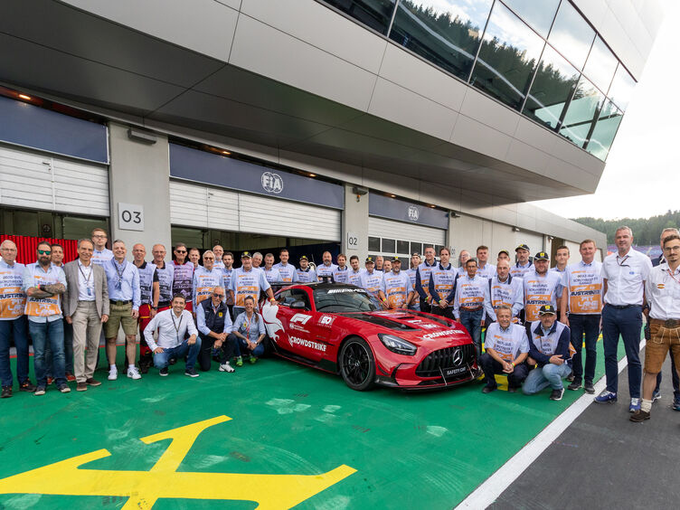 ÖAMTC_Scrutineers_Gruppenfoto_020_low.jpg ÖAMTC_Scrutineers_Gruppenfoto_020_low.jpg
